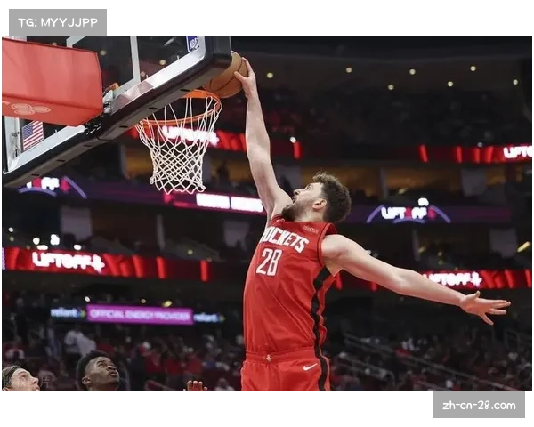 公牛队半场表现抢眼，命中率近六成，替补贡献28分助力大胜